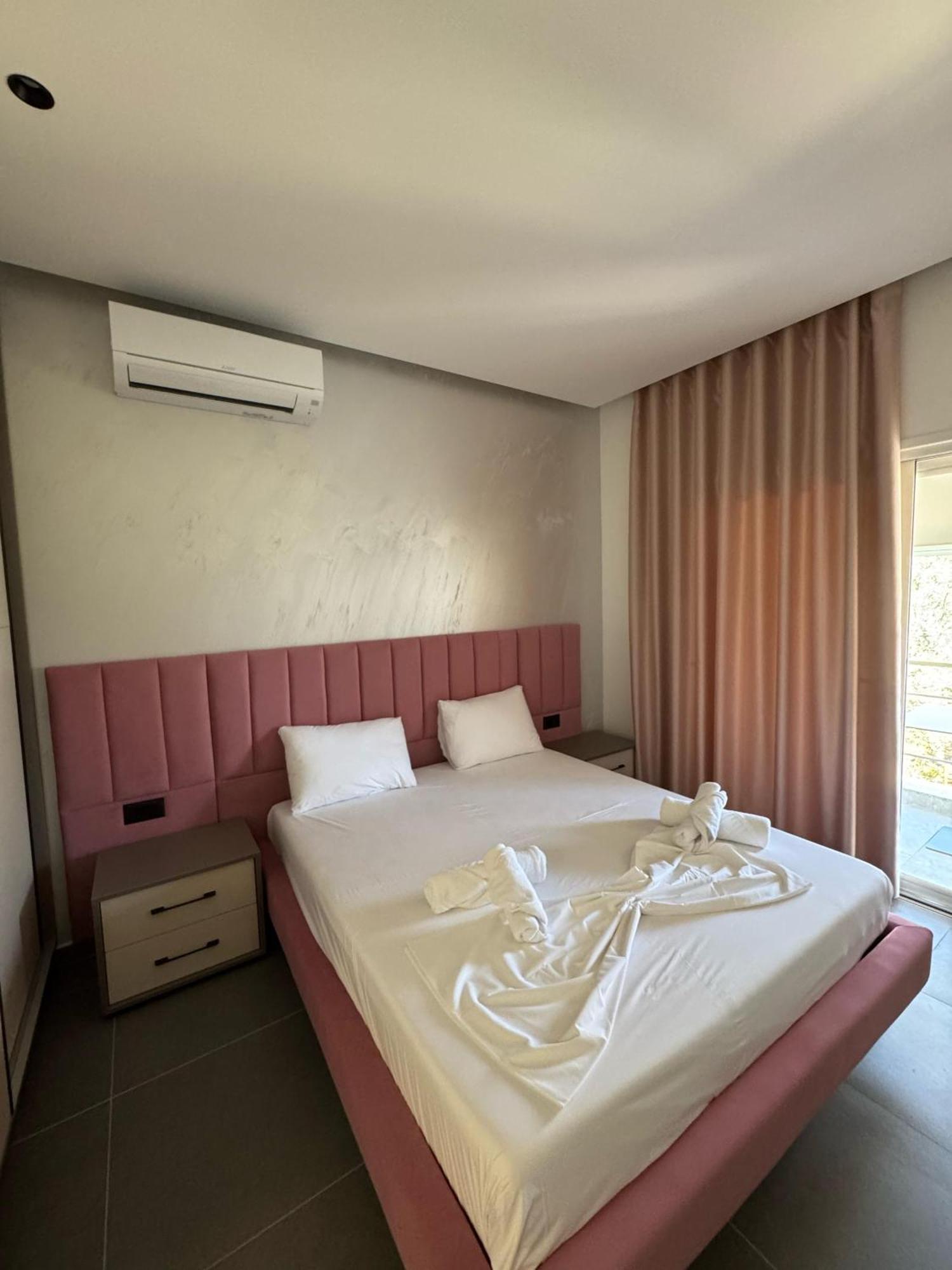 Апартаменти Adem Hillcrest *