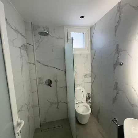Adem Hillcrest Apartments Sarande Exterior photo