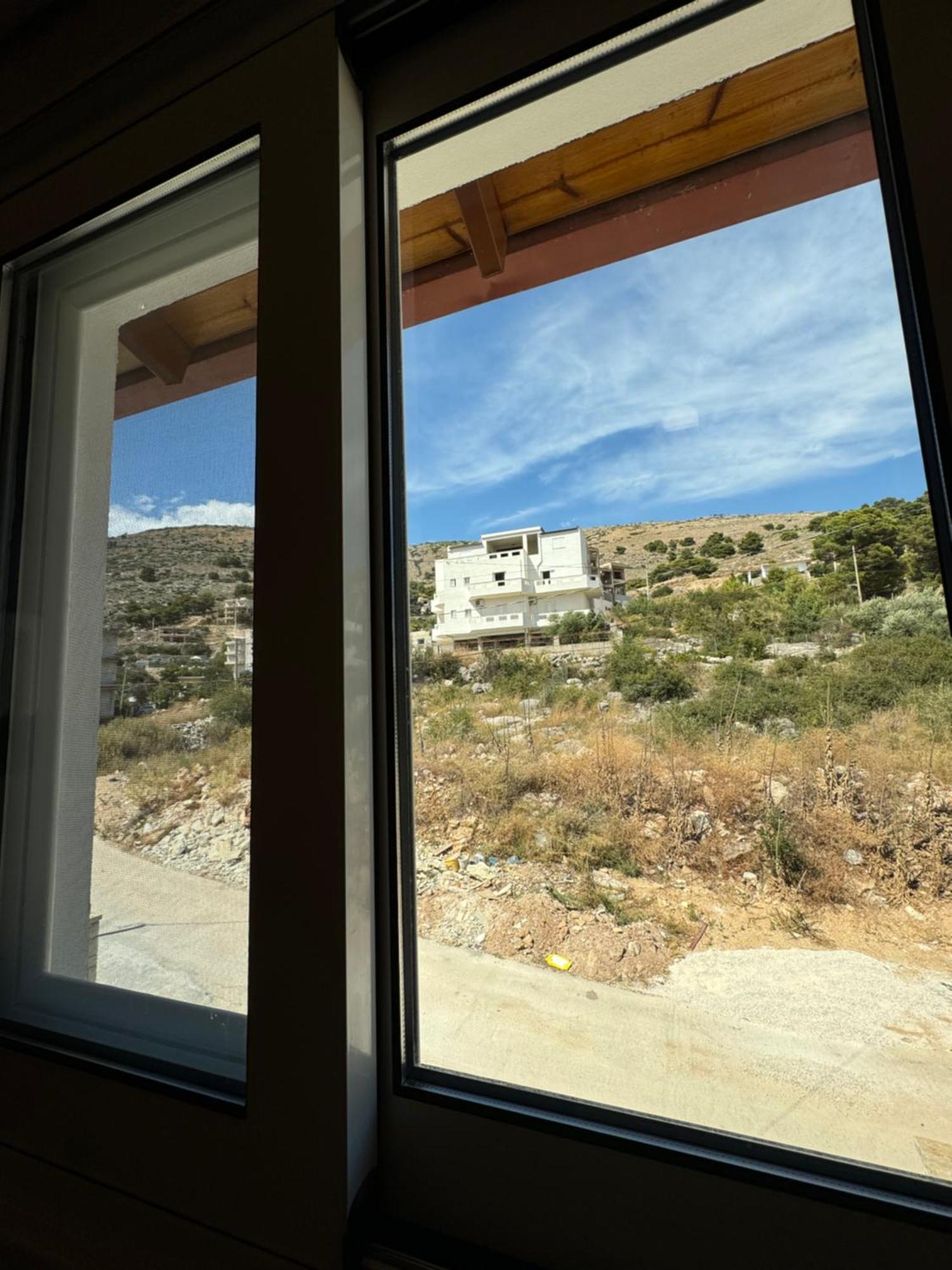 Adem Hillcrest Sarandë