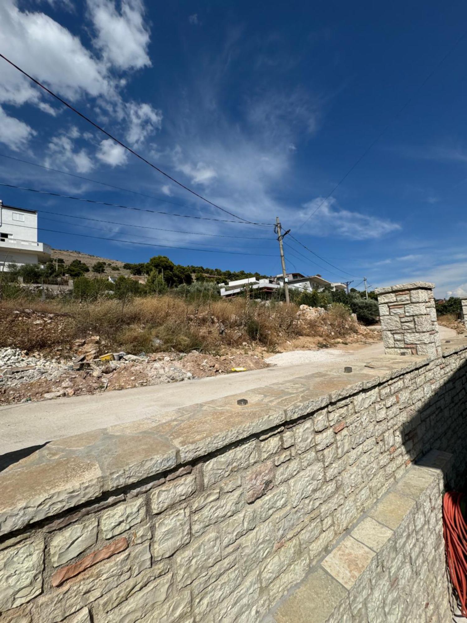 Adem Hillcrest Sarandë