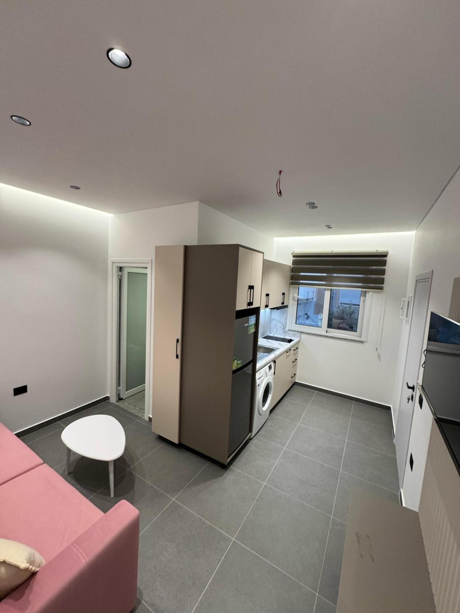 Adem Hillcrest Appartamento Sarandë
